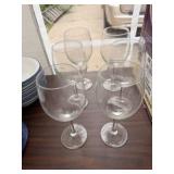 Lot of 6 Clear Wine Glasses