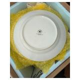 Royal Norfolk Gold Trim Dinner Plates – Set of Approx. 24