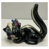 Vintage Collectible Ceramic Arts Sudio Mother Skunk And Family From BAMBI 2" & 3"