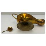 Vintage Etched Brass Aladdin Genie Style Oil Lamp 4" x 5" x 9"