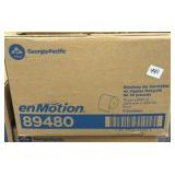 Full box of paper towels, 89480