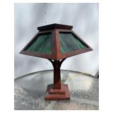 Lovely Orig Antique Arts & Crafts Oak Table Lamp w/Green Slag Glass Shade