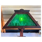 Lovely Orig Antique Arts & Crafts Oak Table Lamp w/Green Slag Glass Shade
