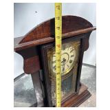 Antique Mantel Clock w/Pendulum & Key