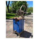 Excellent Antique DAZEY Churn
