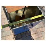 Excellent Antique DAZEY Churn