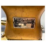 Excellent Old Vintage DETROIT Gold Postal Scale