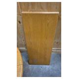 round dining table