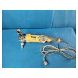 DEWALT DWP849X 7/9-inch variable speed polisher with a  3M™ Perfect-It™ Quick Connect Adapter,