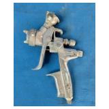 SATAjet 4000 B HVLP or SATAjet 100 B F RP professional paint spray gun
