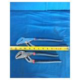 Grip  groove joint pliers