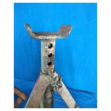 Adjustable jack stands. One says 5.5 Ton