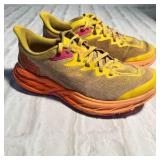 Hoka Speedgoat 5 women’s SZ 8B trail-running shoes