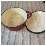 Nuovva cast iron Dutch oven