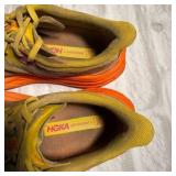 Hoka Speedgoat 5 women’s SZ 8B trail-running shoes