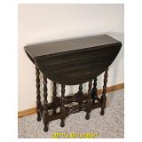 Dark Finish Gateleg Drop Leaf Table