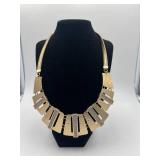Beautiful Costume Jewelry Necklace - Woman