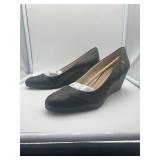 Brand New - Life stride black heels closed-toed shoe women