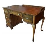 BR3 - Vintage Desk & Chair Set