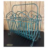 FR - Metal Magazine Stand