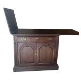 LR - Vintage Thomasville Georgian Style Server/Cabinet