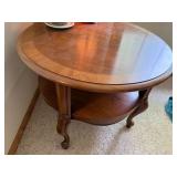 Round Wood Accent End Table w Shelf Cabriole Legs 28in Traditional