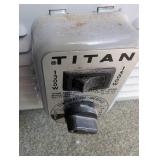 Titan, Emerson & Pelonis Space Heater Mixed Lot