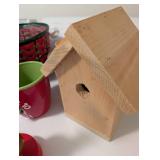 Mixed Lot: BMG XL600 Force Elite Shoe Polisher, Birdhouse & Holiday Decor