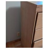 4-Drawer Dresser Chest