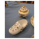 Mixed Porcelain Decorative Dishes & Vanity Pieces