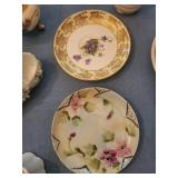 Mixed Porcelain Decorative Dishes & Vanity Pieces