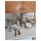 International Tableworks Stoneware Dinnerware Mixed Lot