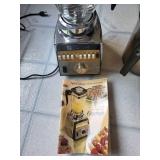 Osterizer Blender, Farberware Grill & Kitchenware Mixed Lot
