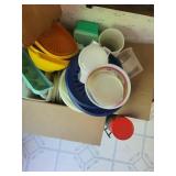 Plastic Food Storage Containers and Lids Mixed Lot