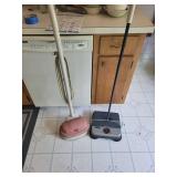 Hoover & Rubbermaid Floor Sweepers Mixed Lot