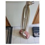 Hoover & Rubbermaid Floor Sweepers Mixed Lot