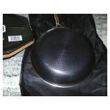 Hexclad Hybrid Nonstick 10 Inch Fry Pan with Tempered Glass Lid