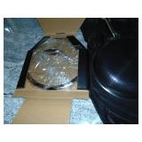 Hexclad Hybrid Nonstick 10 Inch Fry Pan with Tempered Glass Lid