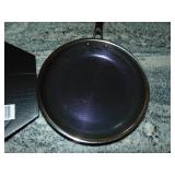 Hexclad Hybrid Nonstick 10 Inch Fry Pan with Tempered Glass Lid