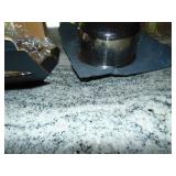 HexClad 1-Quart Hybrid Nonstick Saucepan with Lid