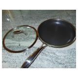 Hexclad Hybrid Nonstick 10 Inch Fry Pan with Tempered Glass Lid