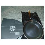 Hexclad Hybrid Nonstick 10 Inch Fry Pan with Tempered Glass Lid