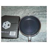 Hexclad Hybrid Nonstick 8 Inch Fry Pan with Tempered Glass Lid