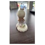 precious moments, 136220, “Girl with Flowers”, Age 3 figurine