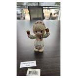 precious moments, 610001, “Ringing In The Season” dated 2006 figurine