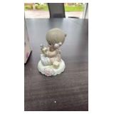 precious moments, 136212, “Girl with Blocks”, Age 2 figurine