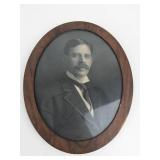 Mixed Lot: Picture Frames & Oval Portrait Frame