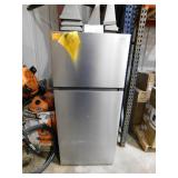 18 cf Top Freezer Refrigerator-Stainless Look-E*Star-Garage Ready