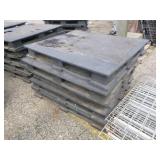 5 Heavy Duty Plastic Pallets