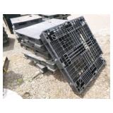 6 Heavy Duty Plastic Pallets